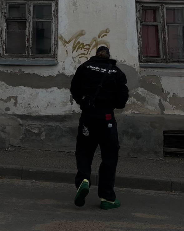 Бомбер «Cash dry V2 black» в реальной жизни 15