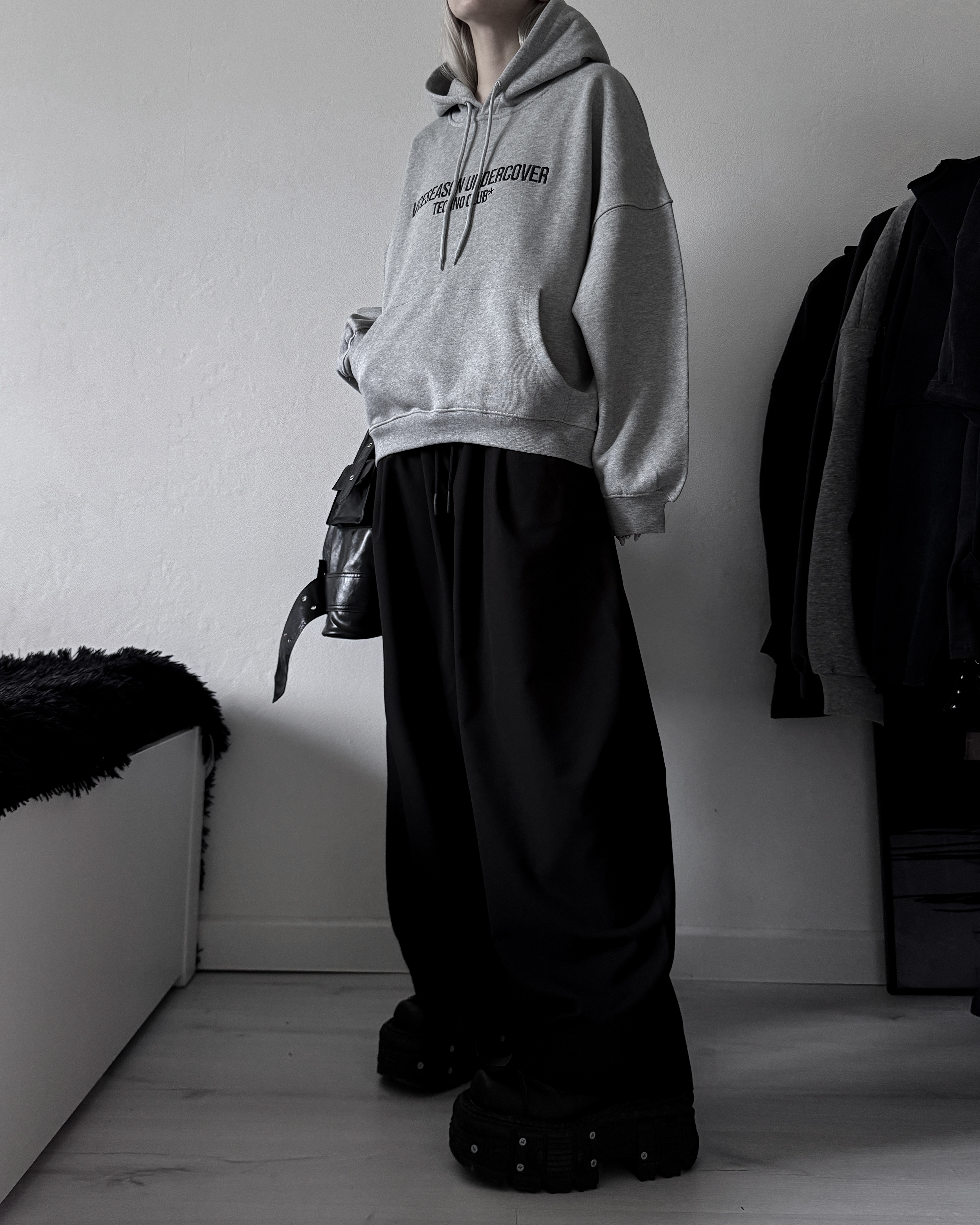 Худи «Techno club gray» V2 в реальной жизни 1