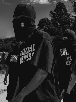 Футболка «Criminal Business» в реальной жизни 17