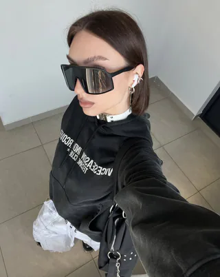 Худи «Techno club black» V2 в реальной жизни 7