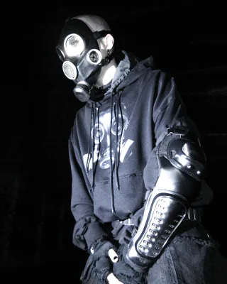 Худи «Gasmask» в реальной жизни 8