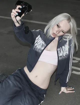 Зип-кофта “VICE ANGEL” в реальной жизни 4