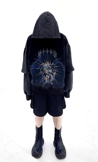 Bluza z kapturem «Vcssn X Andrew Ko0oz» w rzeczywistości 7