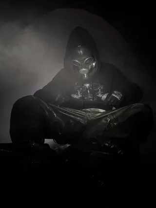 Худи «Gasmask» в реальной жизни 4